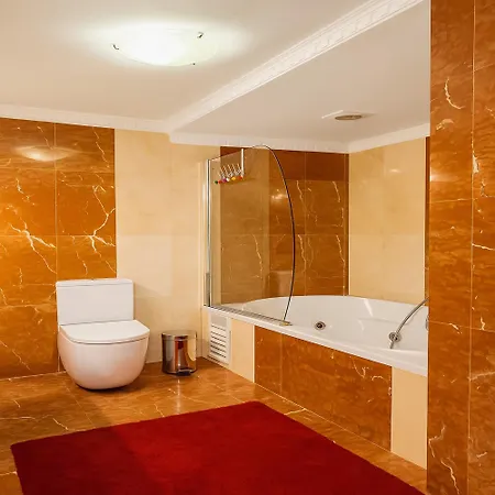 فيلة Drita-beachfront With Private Pool إِستيبونا