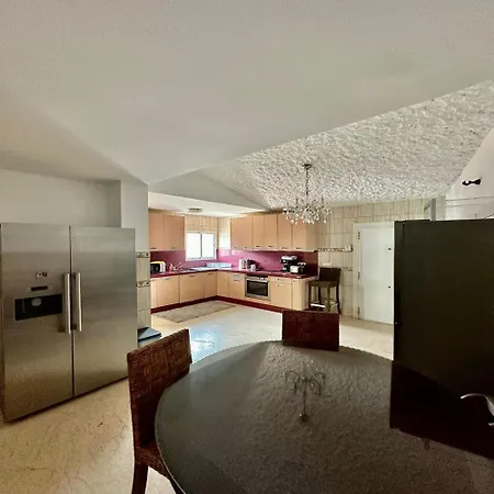 Drita-beachfront With Private Pool *