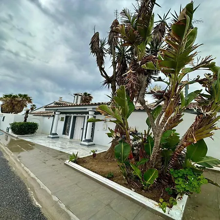 Drita-beachfront With Private Pool * Estepona