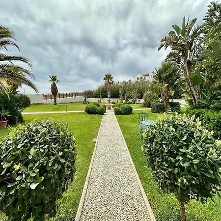 Villa Drita-beachfront With Private Pool Estepona