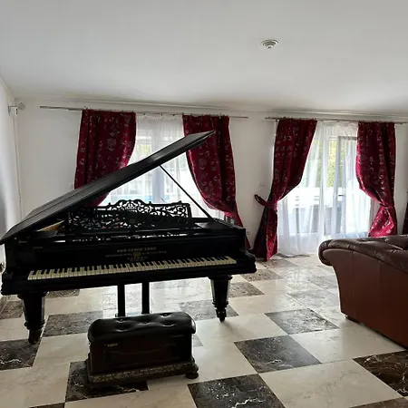 Drita-beachfront With Private Pool Villa Estepona