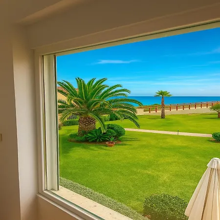 Drita-beachfront With Private Pool אסטפונה