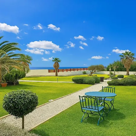 빌라 Drita-beachfront With Private Pool *