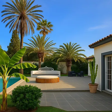 Drita-beachfront With Private Pool * אסטפונה